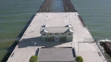 Melbourne Limanı 'ndaki Prenses İskelesi Avustralya Havadan Görüldü