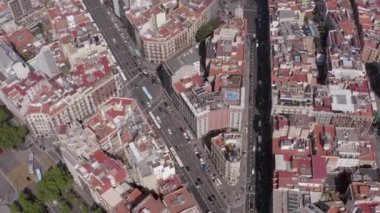 Yazın Araçlarla Barselona Şehir Sokakları