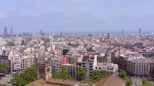 バルセロナ市スペイン夏のスカイラインビュー — ストック動画