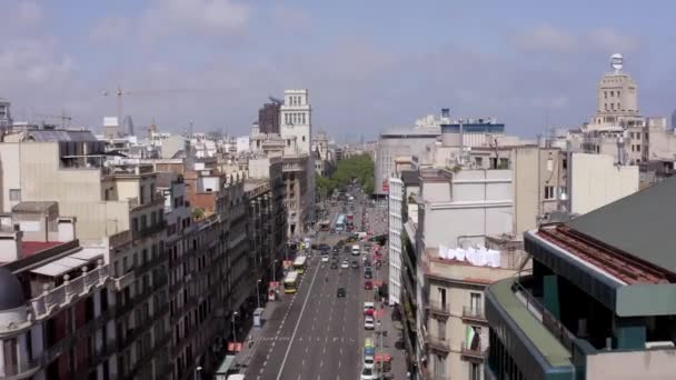 Typische Straten Met Voertuigen Uitzicht Stad Barcelona Spanje — Stockvideo