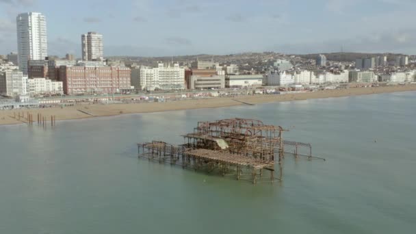 Brighton West Pier Παραμένει Στο Ηνωμένο Βασίλειο Aerial View — Αρχείο Βίντεο