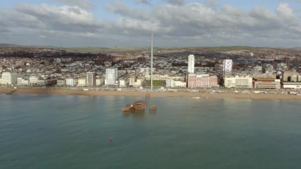 Brighton Beach Στο Ηνωμένο Βασίλειο Ερείπια Του West Pier Καλοκαίρι — Αρχείο Βίντεο