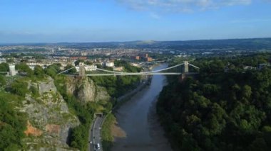 Clifton Asma Köprüsü ve Bristol Şehri Yüksek Seviye Hava Görüntüsü