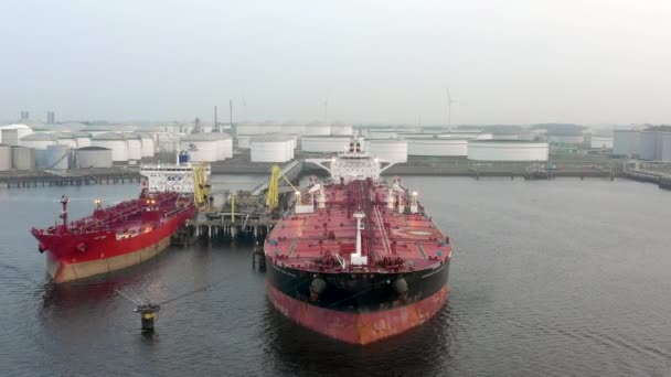 Statek Supertankowiec Docked Rotterdamie Towary Offloading Cargo — Wideo stockowe