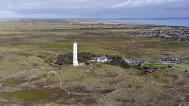 Farol Sobre Dunas Norte Dinamarca Lyngvig Fyr — Vídeo de Stock