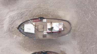 Danimarka 'daki Thorup Strand Sahili' nde eski balıkçı tekneleri Ashore