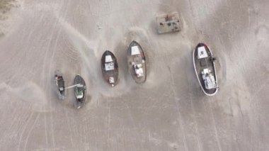 Danimarka 'daki Thorup Strand Sahili' nde eski balıkçı tekneleri Ashore