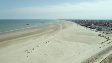 Fransa 'daki Dunkirk Sahili' nin havadan görünüşü
