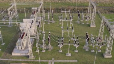 Sabahın erken saatlerinde elektrik santrali