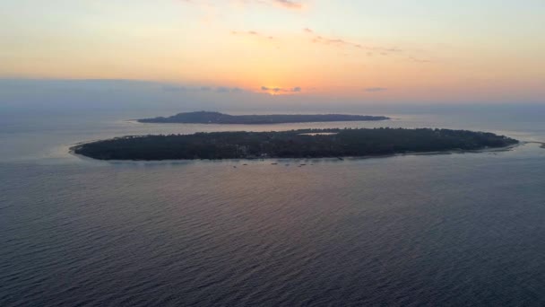High Level View Gili Islands Sunset — стоковое видео