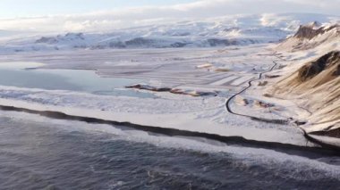 Kara Kum Sahili ve İzlanda 'nın Havadan Görülen İnanılmaz Manzarası