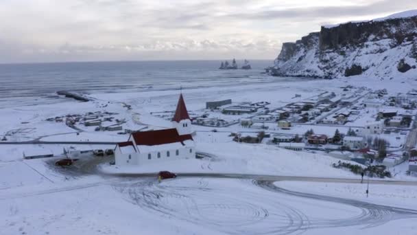 Città Chiesa Vik Islanda Con Vista Sull Oceano Visto Dall — Video Stock