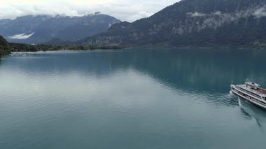 Blue Waters 'da Interlaken Tur Teknesi