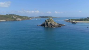 Deniz Kanalında Ortaya Çıkan Kayalar