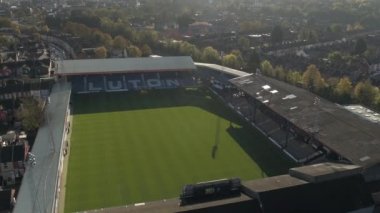 Luton Town Futbol Kulübü Stadyumu