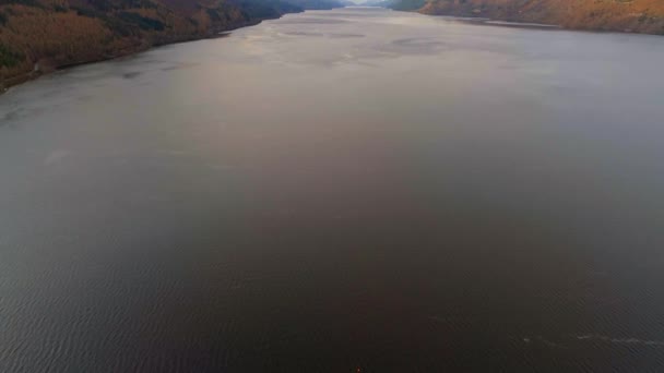 Revelación Aérea Del Lago Ness Escocia — Vídeos de Stock