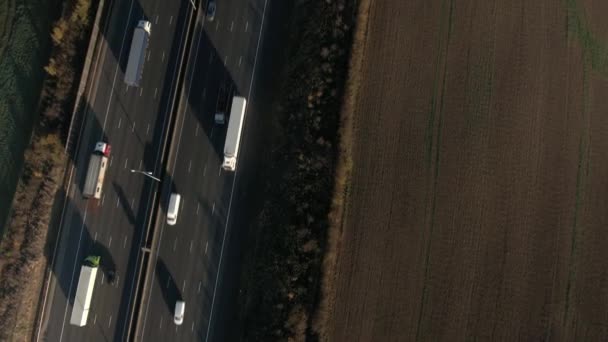 Autosnelweg Platteland Onthulling Vanuit Lucht — Stockvideo