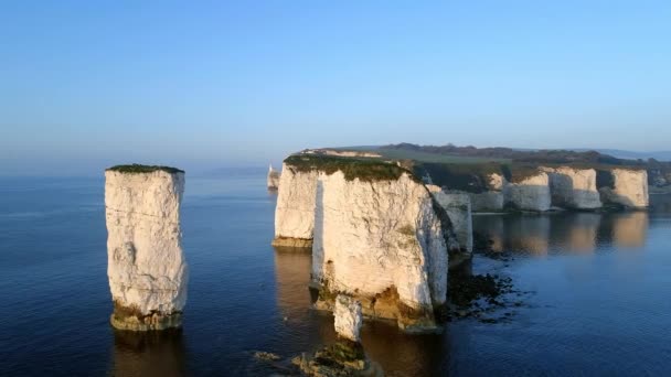 Old Harry Rocks Ένα Φυσικό Παράκτιο Χαρακτηριστικό Της Αγγλίας Από — Αρχείο Βίντεο