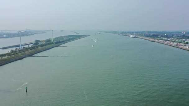 鹿特丹港Calandkanaal船只和船舶的时间间隔 — 图库视频影像