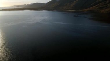 Bir İskoç Gölünün Hava Gösterisi
