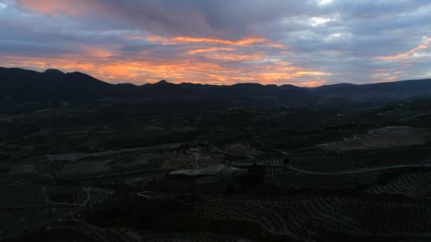 スペインのグレナダ山脈の上の夕日 — ストック動画