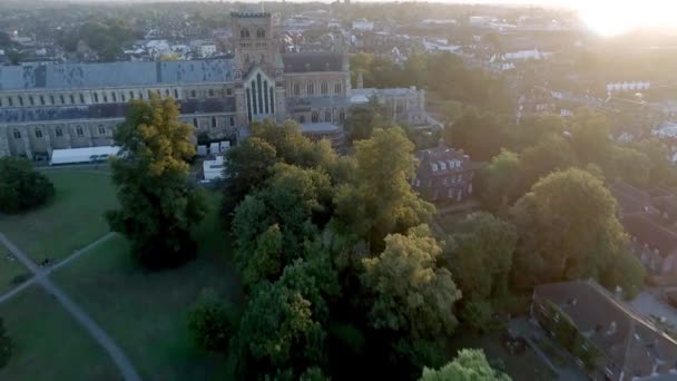 Nascer Sol Vista Aérea Cidade Albans Sua Catedral Inglaterra — Vídeo de Stock