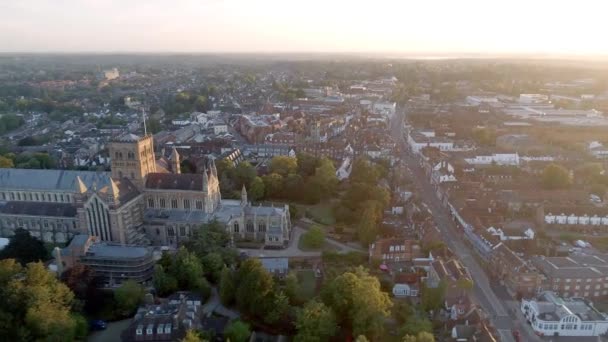 Vista Aérea Del Amanecer Ciudad Albans Catedral Inglaterra — Vídeos de Stock