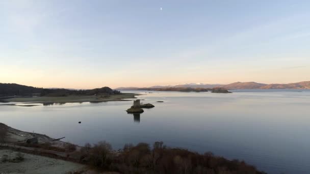 スコットランドの城ストーカーの遺跡と美しい風景 — ストック動画