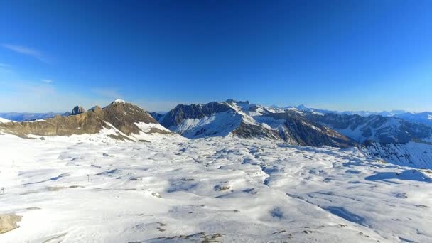 Skigebied Bergketen — Stockvideo