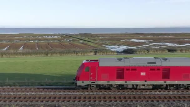 Moto Treno Ferroviario Che Trasporta Veicoli Passeggeri Viaggio — Video Stock