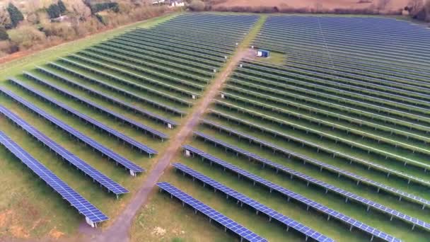 Luchtfoto Van Zonne Energiecentrale — Stockvideo