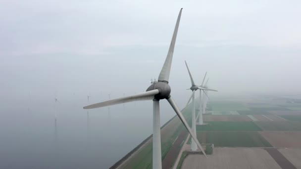 Повітряний Вигляд Гігантської Вітроенергетичної Ферми Яка Використовується Відновлюваних Джерел Енергії — стокове відео