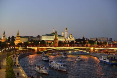 Moskova Kremlin şenlikli bir akşam