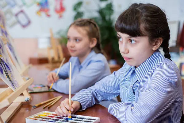 Zeichenstunde Der Kunstschule Stockfoto