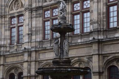 1 * Viyana-Avusturya başkenti. Eski şehir, Mimarlık ve ilgi çekici. Aziz Stephan Katedrali Viyana bir semboldür. 