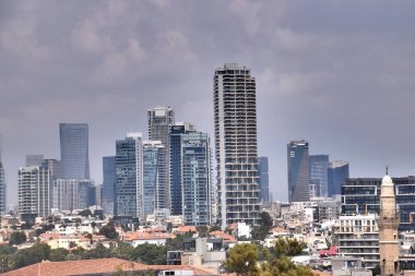 1 *** tel Aviv. İsrail. Waterfront yüksek binalar ile. Şehrin manzarası. 2017 yaz.