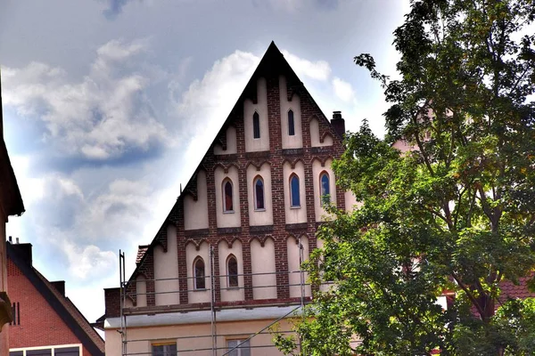 1 *** Norimberku. Státu Bavorsko. Město v Německu. Nachází se na obou březích řeky Pegnitz. Druhé město Bavorska co do počtu obyvatel. Malebný pohled na staré architektury. V létě roku 2017. — Stock fotografie