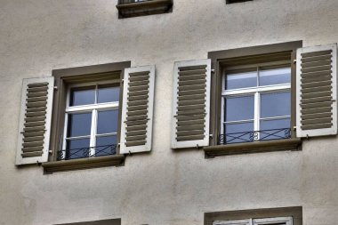 1 ** Bern, sadece idari başkenti ve politik merkezi İsviçre ama aynı zamanda inanılmaz bir kasabanın. Ve Aare Nehri vadisinde yer alır. Eski mimari doğal görünümünü. 2017 yaz