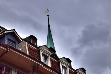 1 ** Bern, sadece idari başkenti ve politik merkezi İsviçre ama aynı zamanda inanılmaz bir kasabanın. Ve Aare Nehri vadisinde yer alır. Eski mimari doğal görünümünü. 2017 yaz