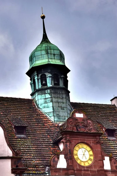 1 *** Freiburg, Freiburg im Breisgau je město v Německu. Stav Baden Wrttemberg. Malebný pohled na staré architektury. V létě roku 2017. — Stock fotografie