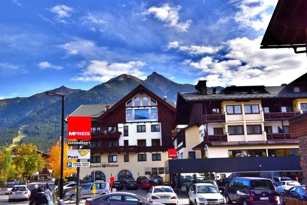 Die Skyline Der Stadt Seefeld Schöne Berggemeinde Österreich Tirol Europa — Stockfoto