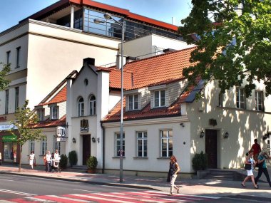 1 * liman Klaipeda şehir mimarisi. Klaipeda İlçesi. Litvanya. Avrupa. Yaz. 2 ** Klaipeda Curonian lagoon ve Baltık Denizi kıyısında yer alır. Litvanya üçüncü büyük kentidir. Baltık Denizi buz bağlantı noktası. 