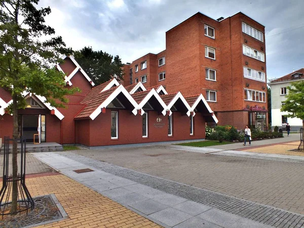 1 * liman Klaipeda şehir mimarisi. Klaipeda İlçesi. Litvanya. Avrupa. Yaz. 2 ** Klaipeda Curonian lagoon ve Baltık Denizi kıyısında yer alır. Litvanya üçüncü büyük kentidir. Baltık'buz bağlantı noktası.          