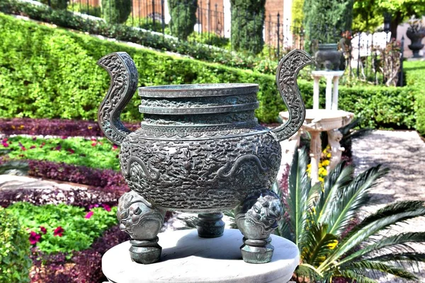 1 * Haifa üçüncü büyük kenti ve İsrail ilk en büyük liman. Kentsel mimari. Bahar 2018 year.2** Hayfa 1761 yılında kurulmuştur. İsrail. Kutsal topraklar. Akdeniz. Bahai bahçeleri.