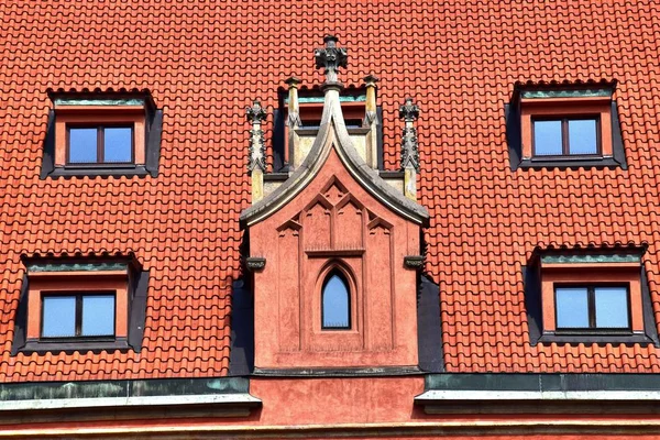 プラハはチェコ共和国の首都です プラハの美しさは魅惑的ですこの街は地球上で最も美しい場所の1つです ボヘミアンの魅力と中世の建築物で素晴らしいプラハの魔法 ヨーロッパだ2019年夏 — ストック写真