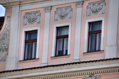 Prag, Çek Cumhuriyeti 'nin başkentidir. Prag 'ın güzelliği bu şehri büyülüyor. Dünyanın en güzel yerlerinden biri. Bohem cazibesi ve ortaçağ mimarisiyle muhteşem Prag büyüsü. Avrupa. 2019 yazı.