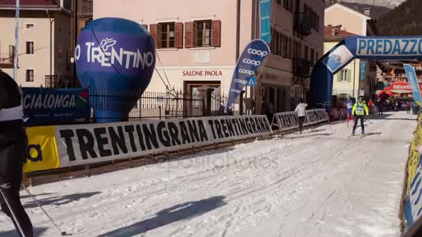 Marcialonga 2017, cross - wyścig narciarski kraju, Fiemme i dolinie Val di Fassa, Włochy — Wideo stockowe