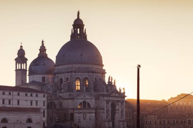 Güneş ayarı arkasında Basilica della Salute, Venedik, İtalya