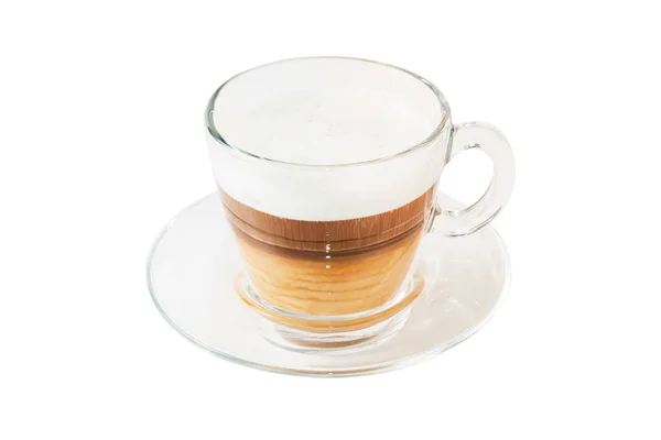 Cappuccino de café dans une tasse transparente et une soucoupe sur fond blanc — Photo