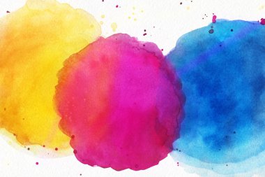 Pembe turuncu mavi çember, suluboya el boyası, desen arka plan kartviziti ve metin için boşluk.